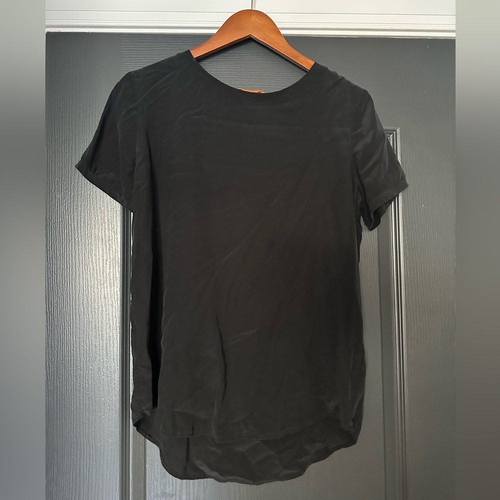 Black silk tee | size S